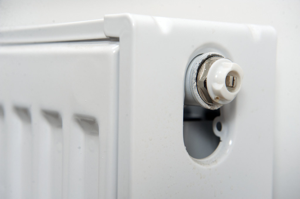 Radiadores de acero vs emisores de aluminio: diferencias y cuál elegir